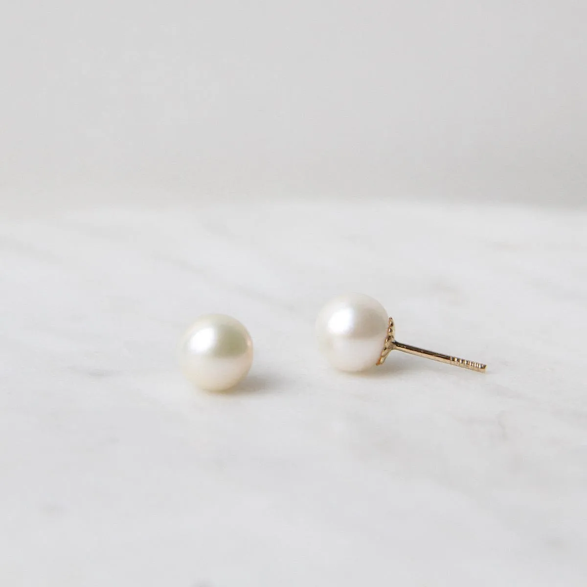 14k Yellow Gold 6mm Pearl Post Earrings