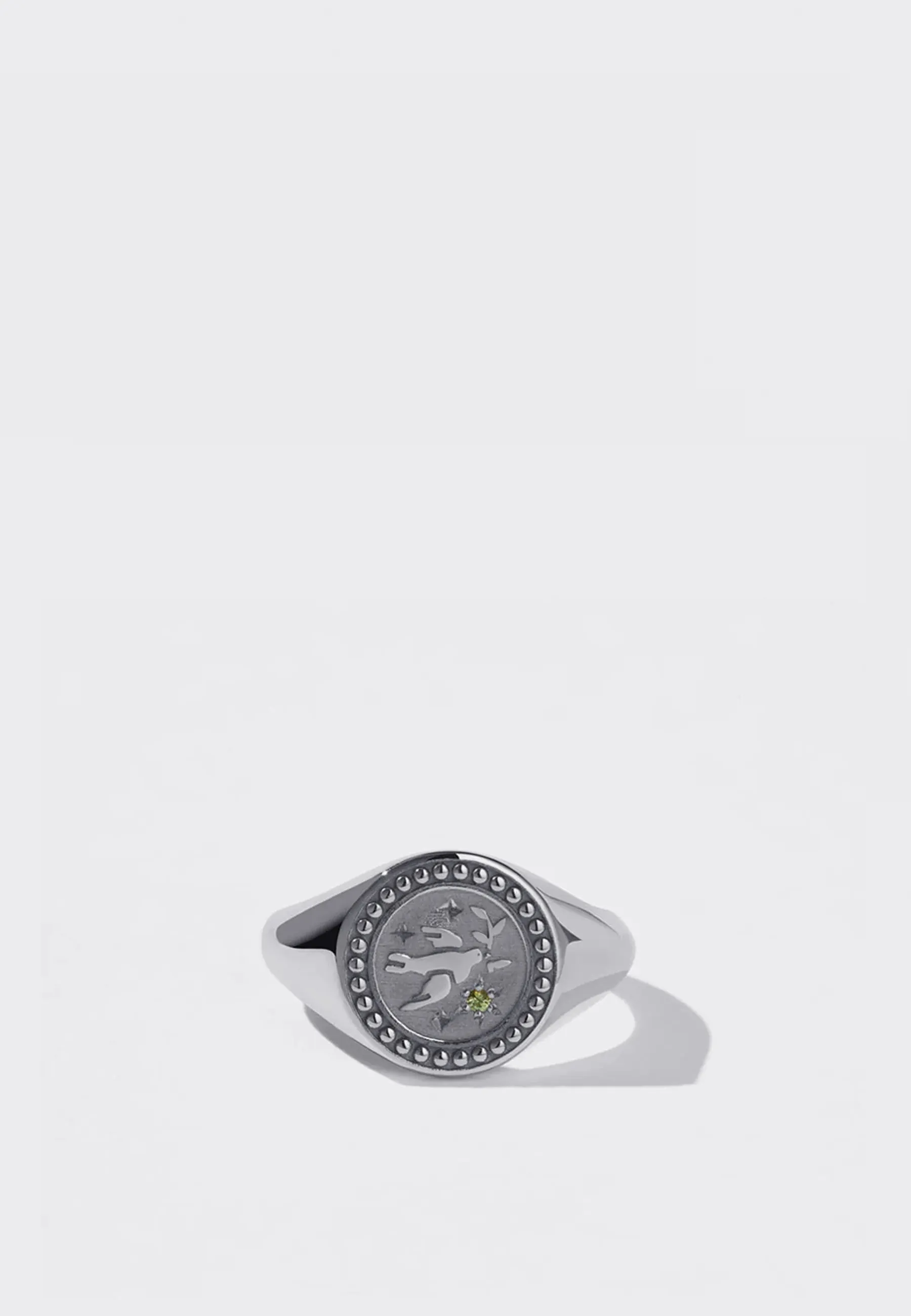 Amulet Peace Signet Ring - Silver/Green Sapphire