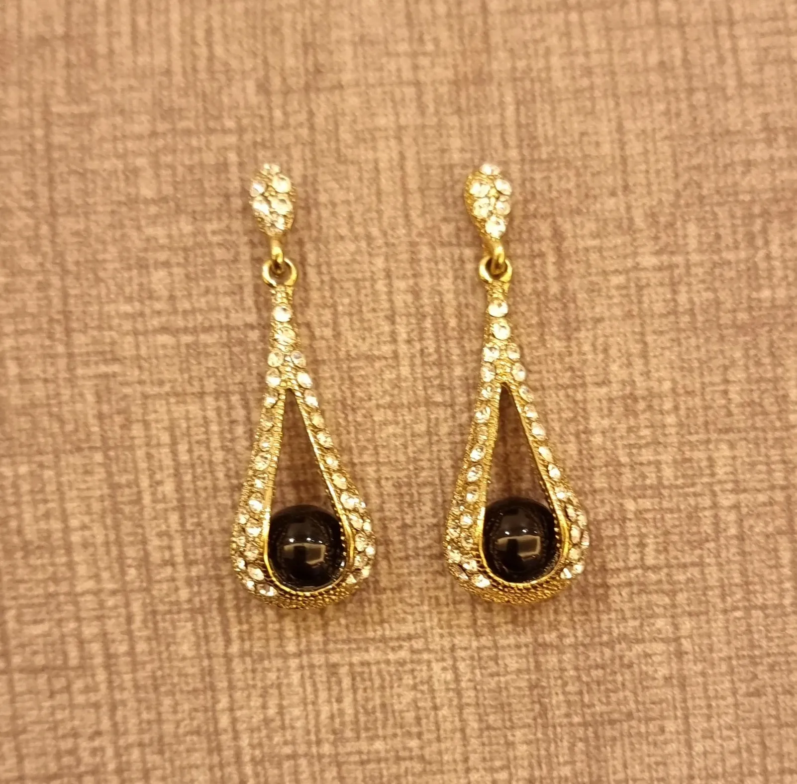 Black Pearl Earrings.