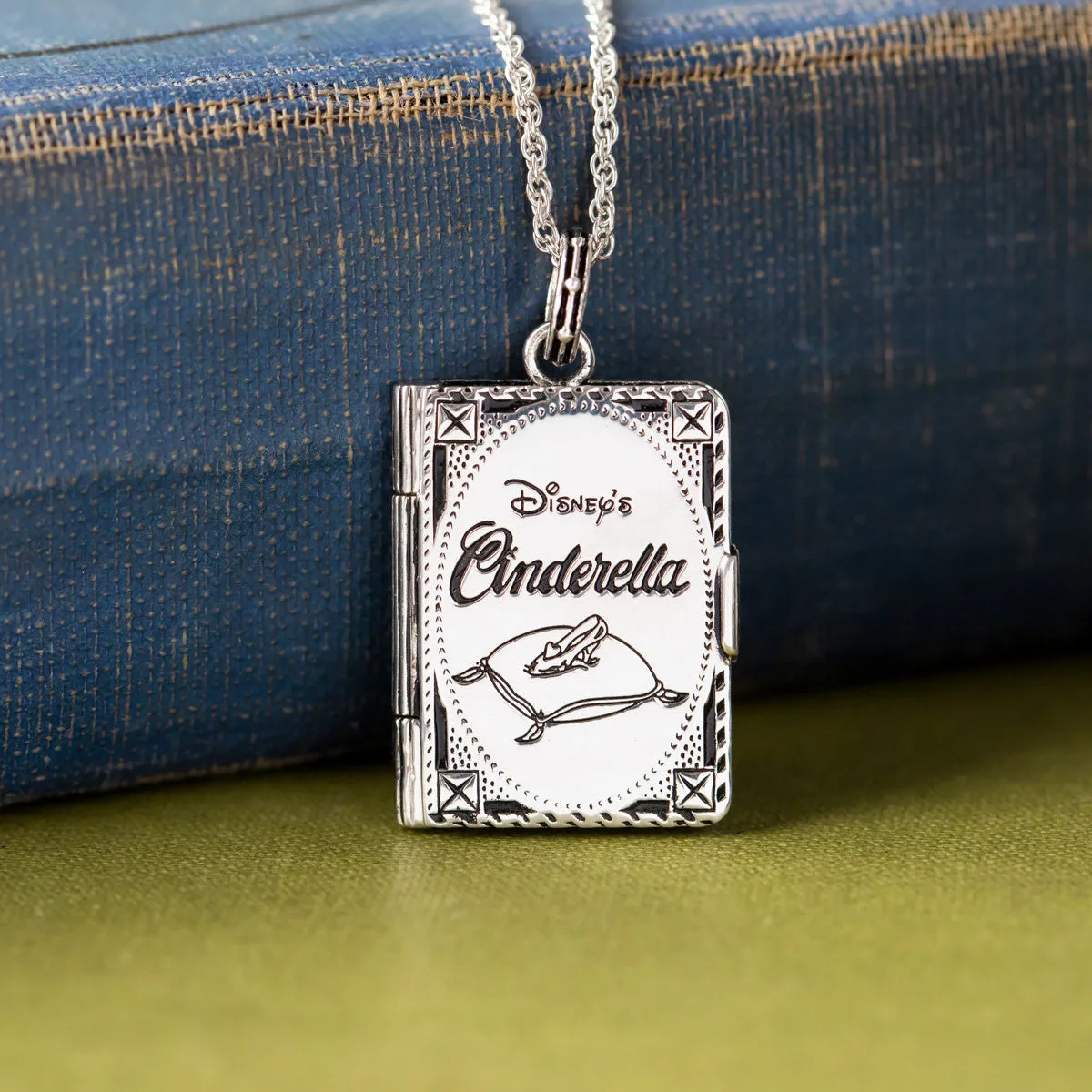 Disney X RockLove CINDERELLA Storybook Pendant