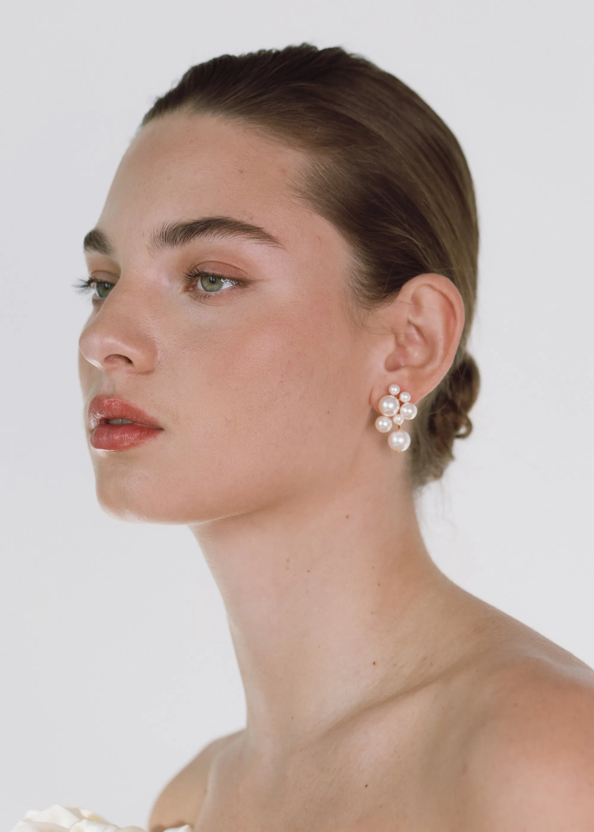 Perlita Earrings -- Pearl