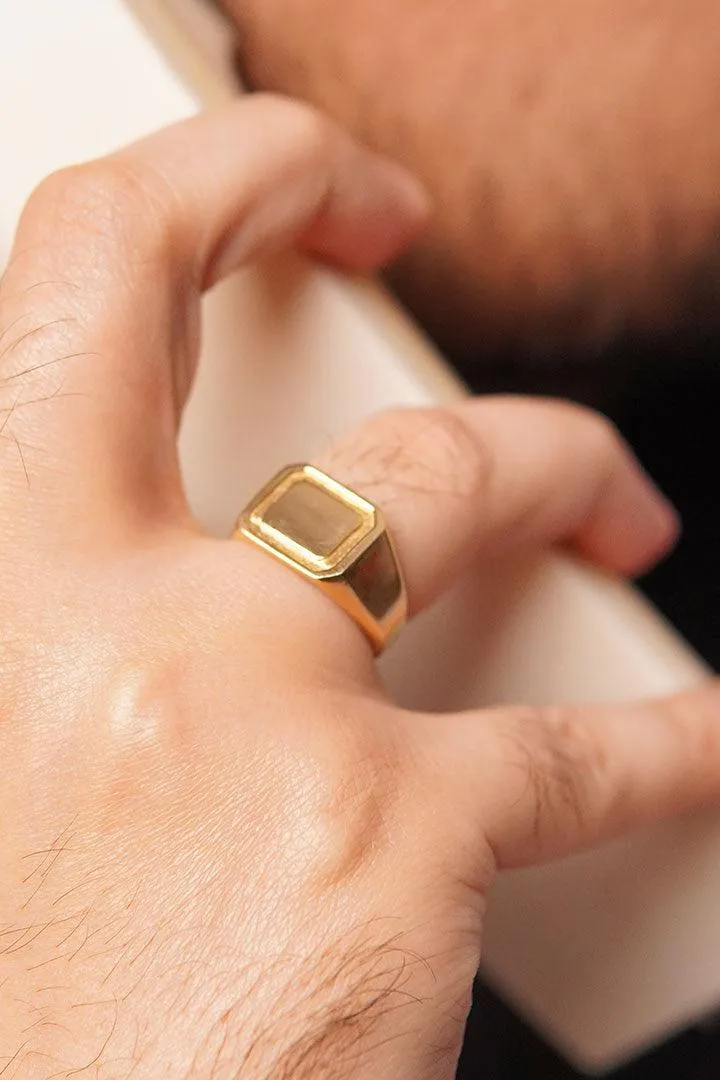 Rectangle Signet Ring - Gold