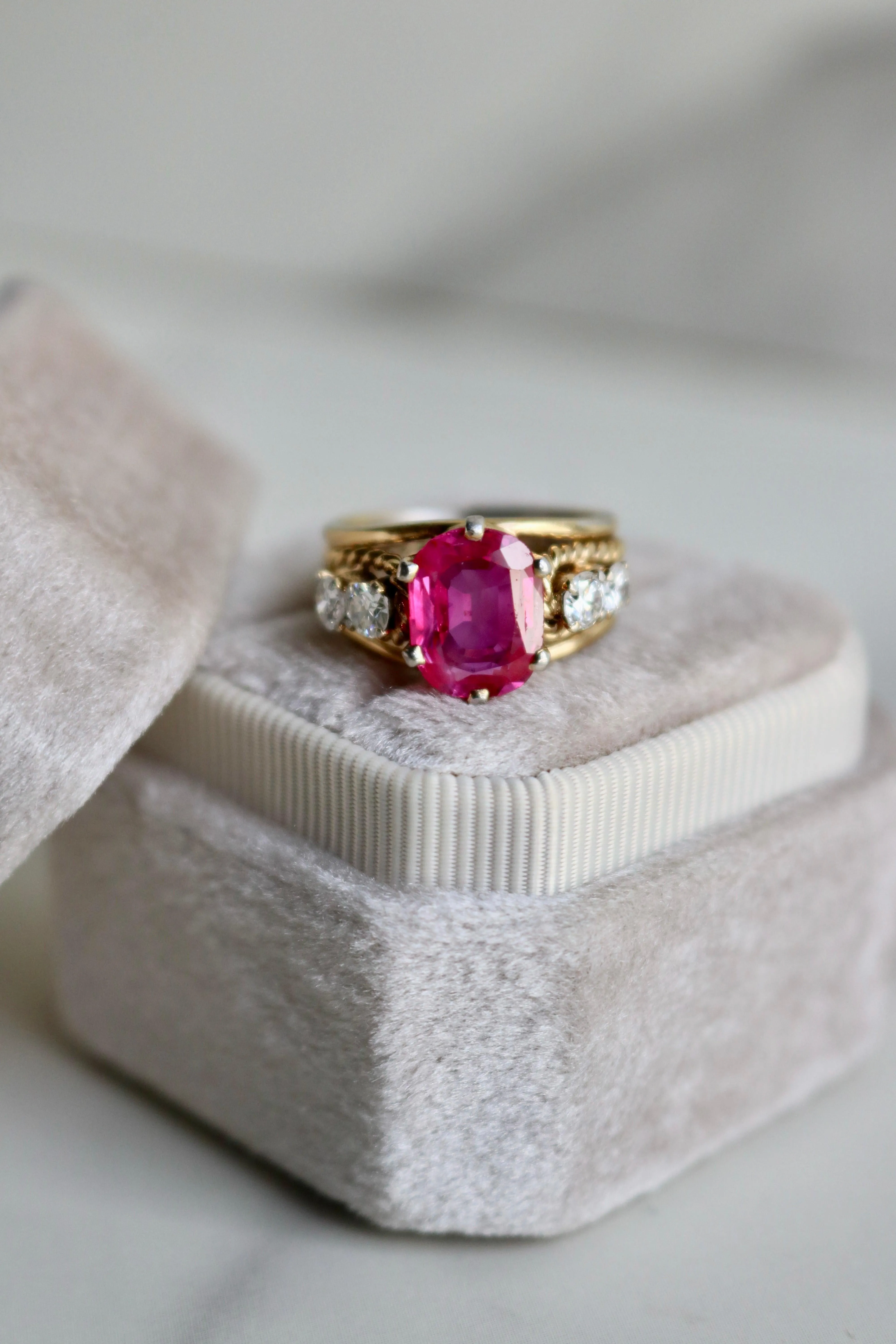 Retro Ruby and Diamond 18k Yellow Gold Ring