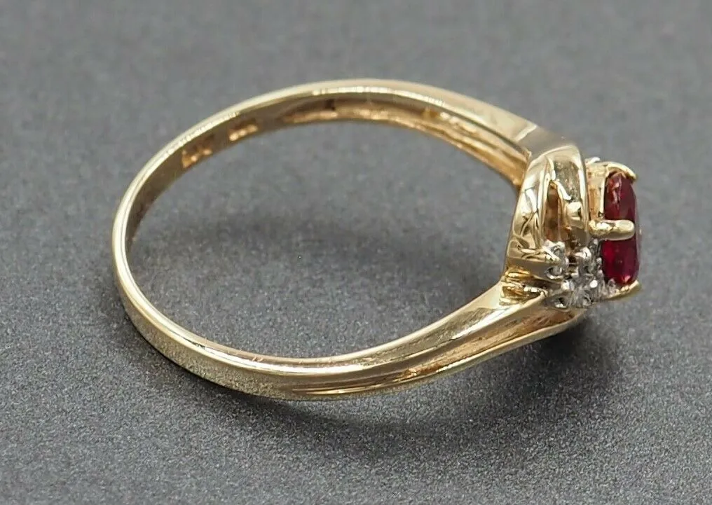 Ruby & Diamon 9ct Yellow Gold Ring