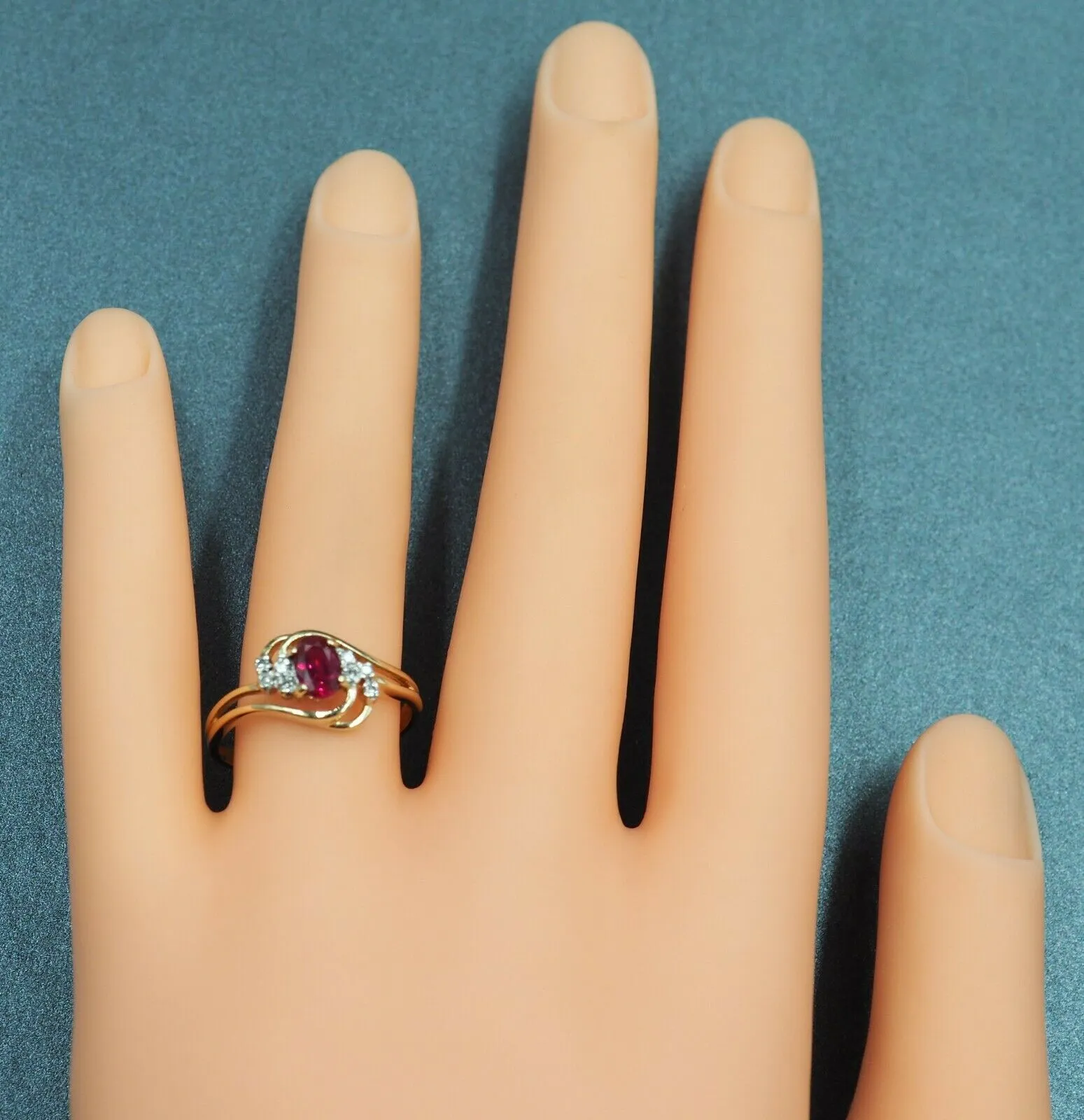 Ruby & Diamon 9ct Yellow Gold Ring