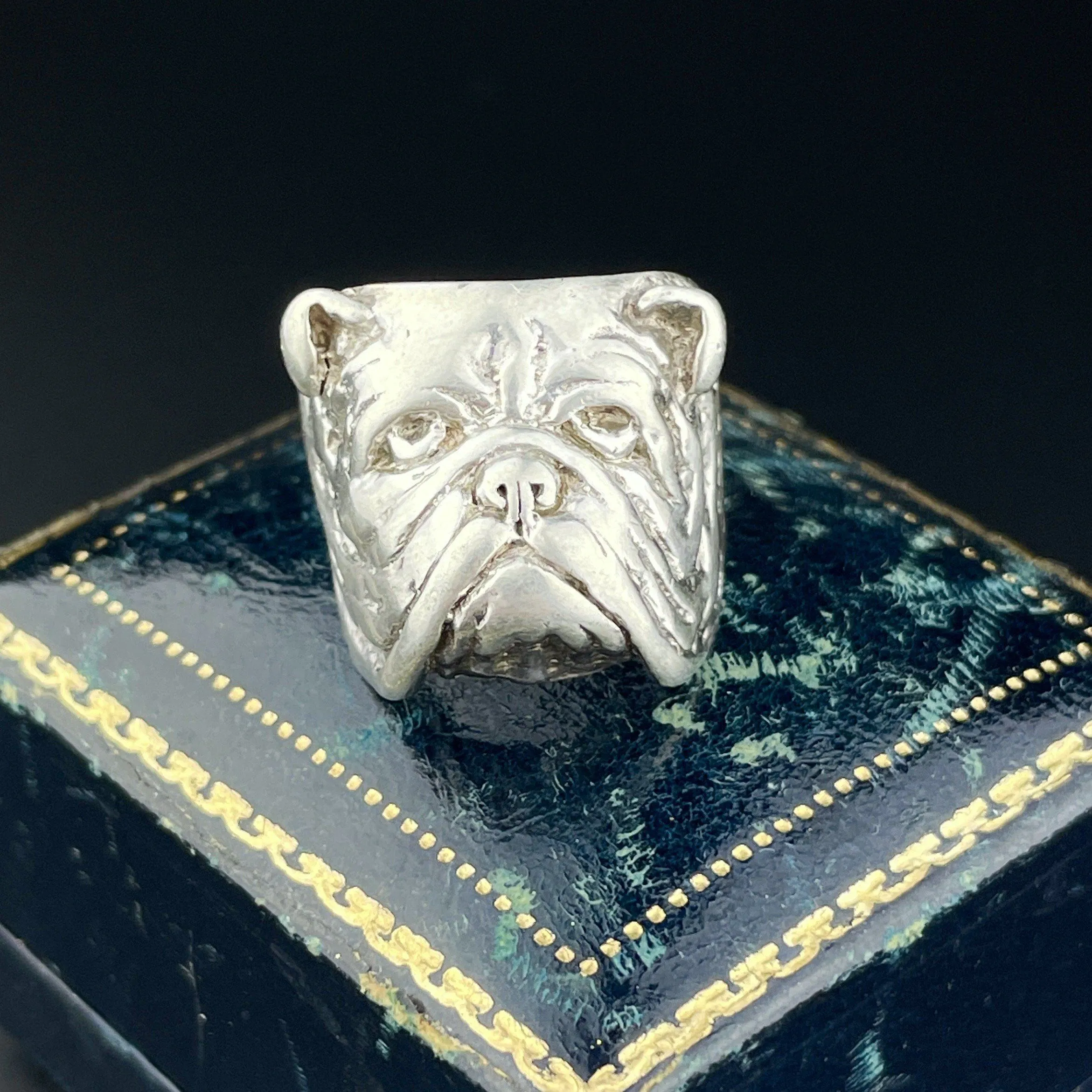 Vintage Heavy Signet Bulldog Ring, Sz 6.5