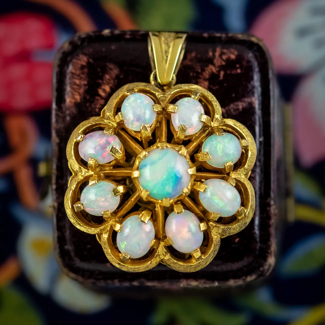 Vintage Opal Flower Pendant 18ct Gold 3.2ct Total